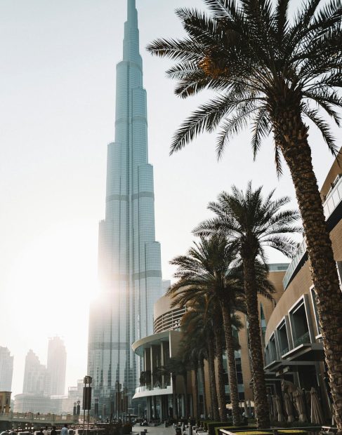 burj-khalifa-Dubai-day-afternoon